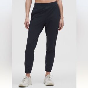 Lululemon adapted state high rise jogger, women’s size 8, 28” inseam